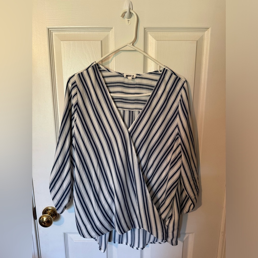 West KEI Blue & White High Low Blouse NWOT
